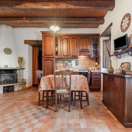 Holiday home Cottage In Bomba Near Lake Bomba, Cleaning Included Bomba